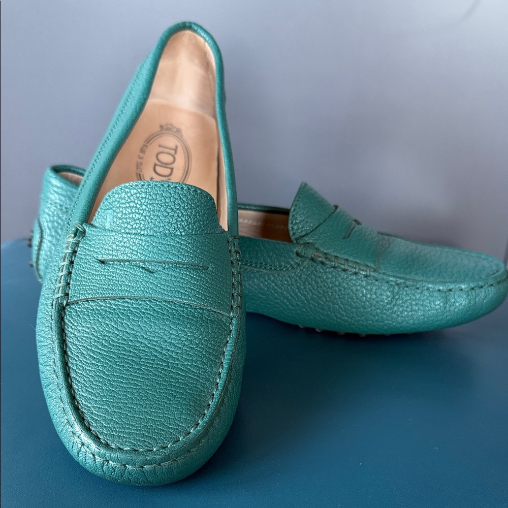 Tod's Gommino Classic Driving Shoe Leather Penny Loafers in Teal Sz 39 - Picture 2 of 13